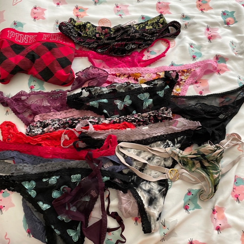 20 VICTORIA SECRET PINK THONGS USED. size small
